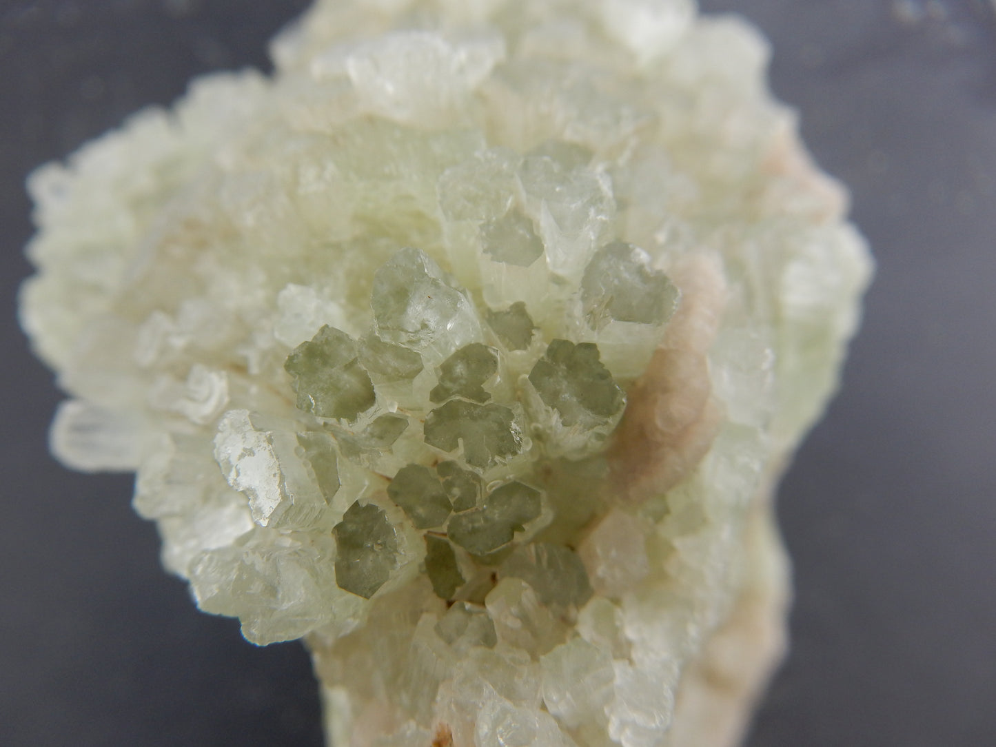 Aragonite green