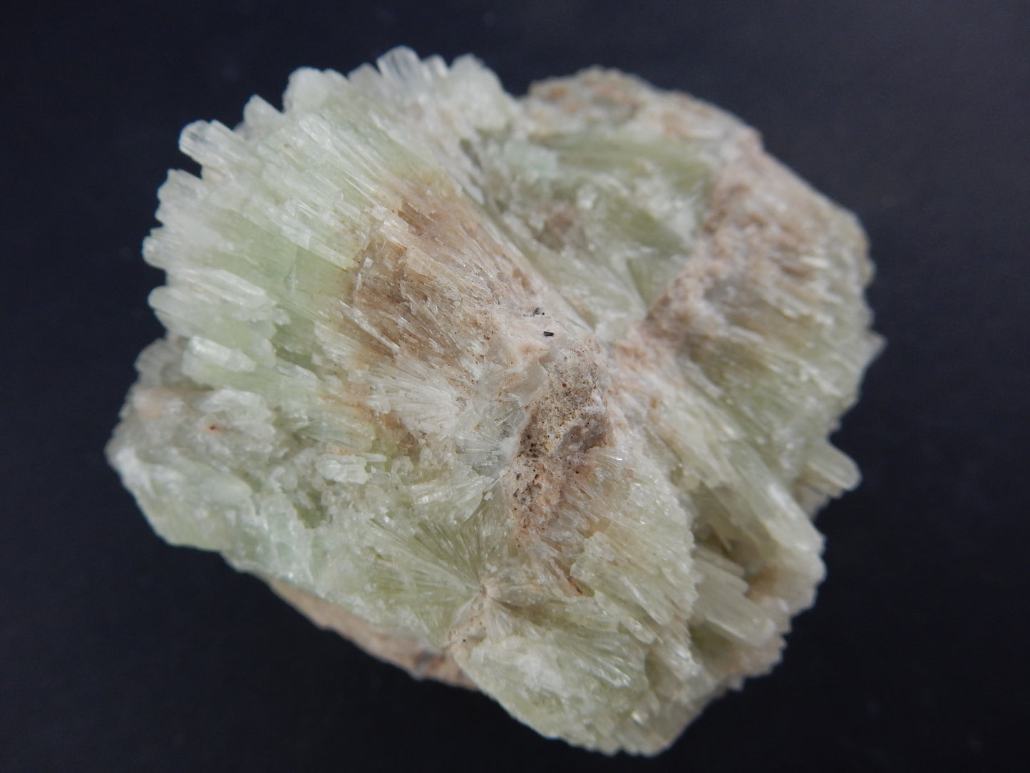 Aragonite green