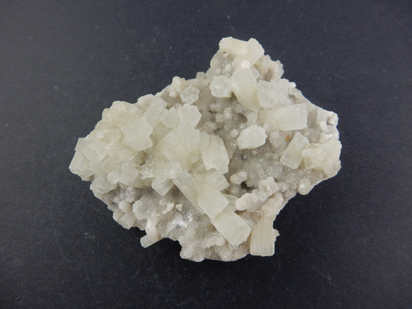 Calcite Columnar (UV orange)