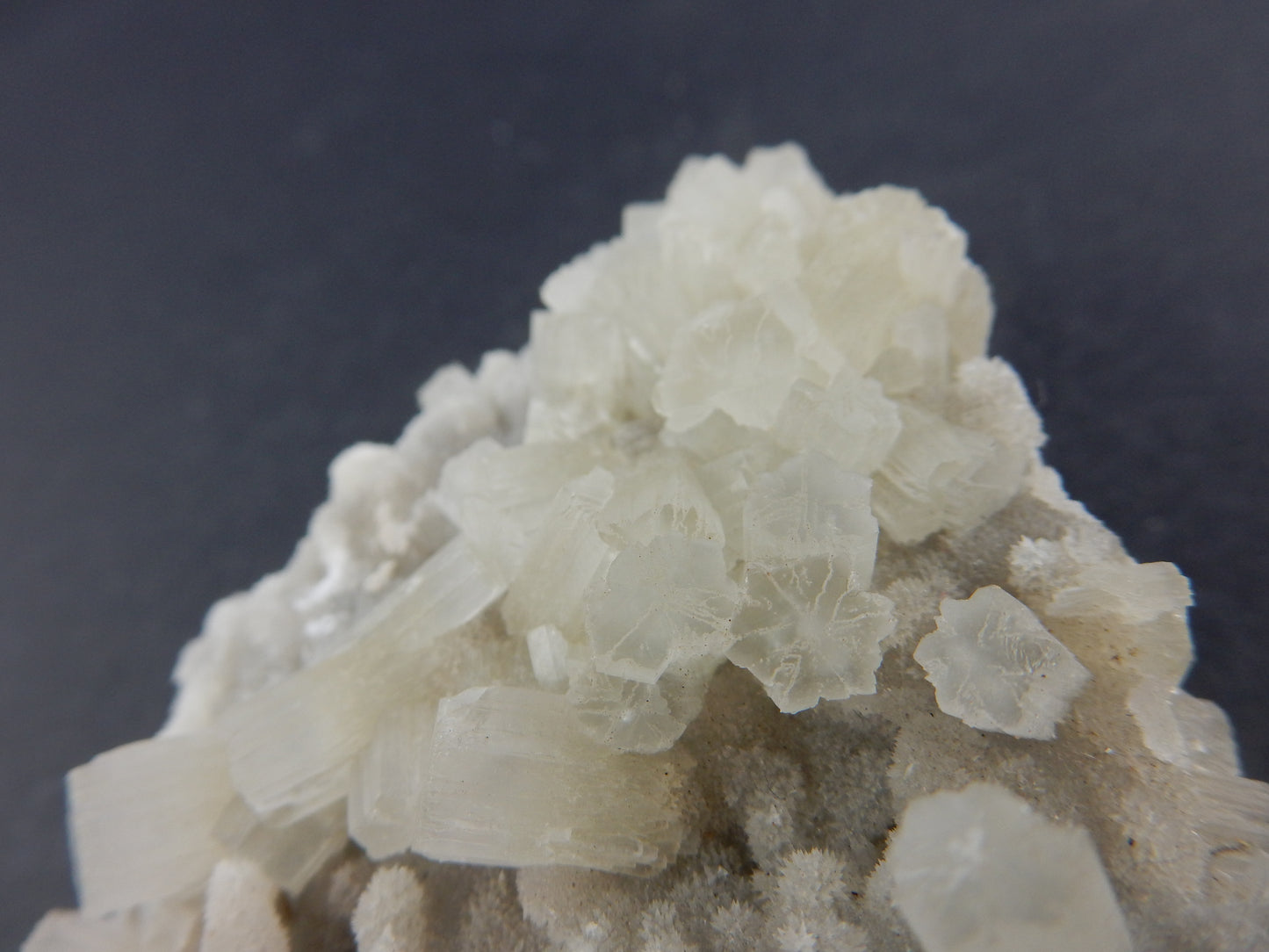 Calcite Columnar (UV orange)