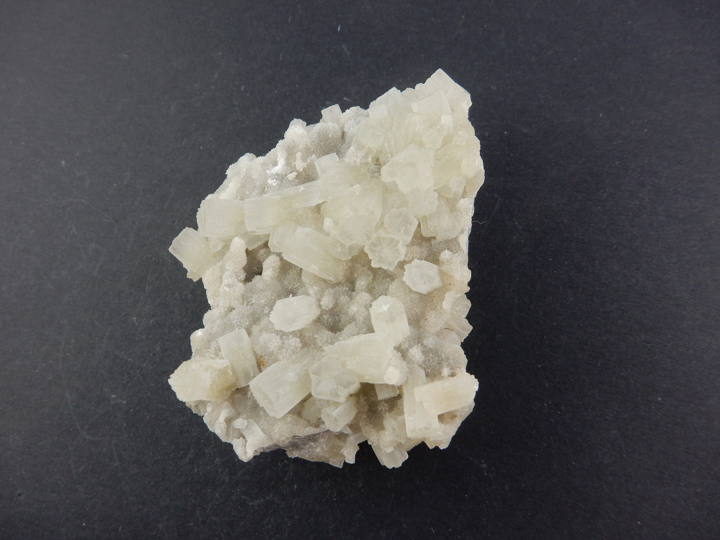 Calcite Columnar (UV orange)