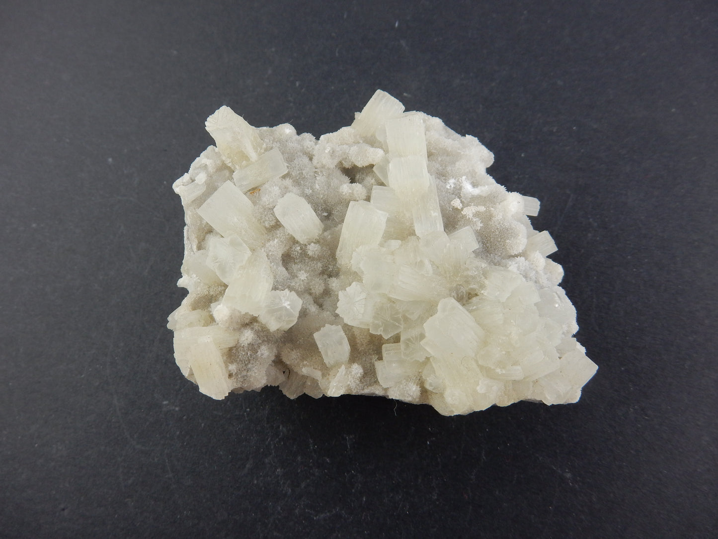 Calcite Columnar (UV orange)