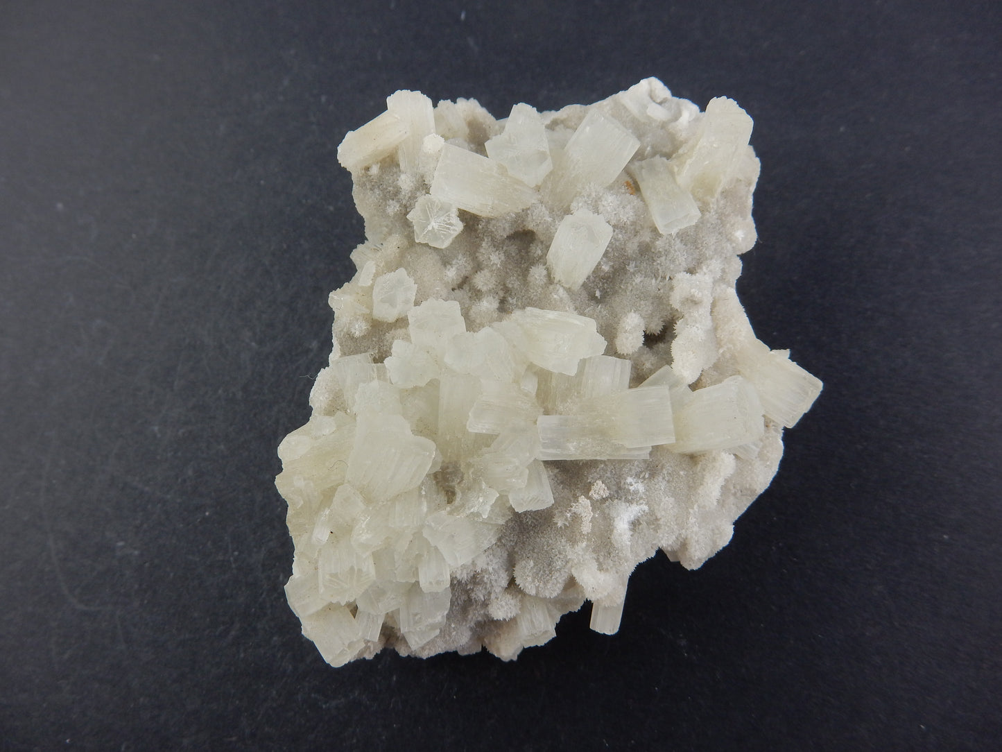 Calcite Columnar (UV orange)