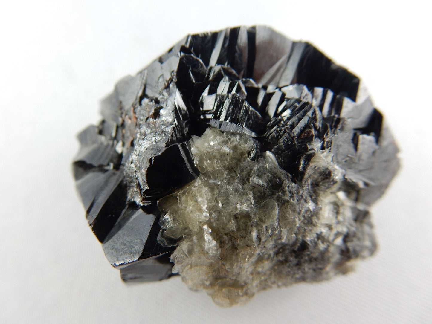 heavy sparkly tin-oxide Cassiterite w/muscovite skin