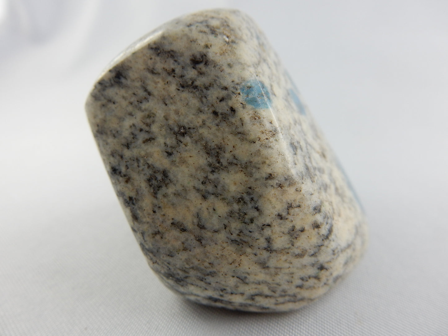 K2 Stone polished - Azurite on Granite