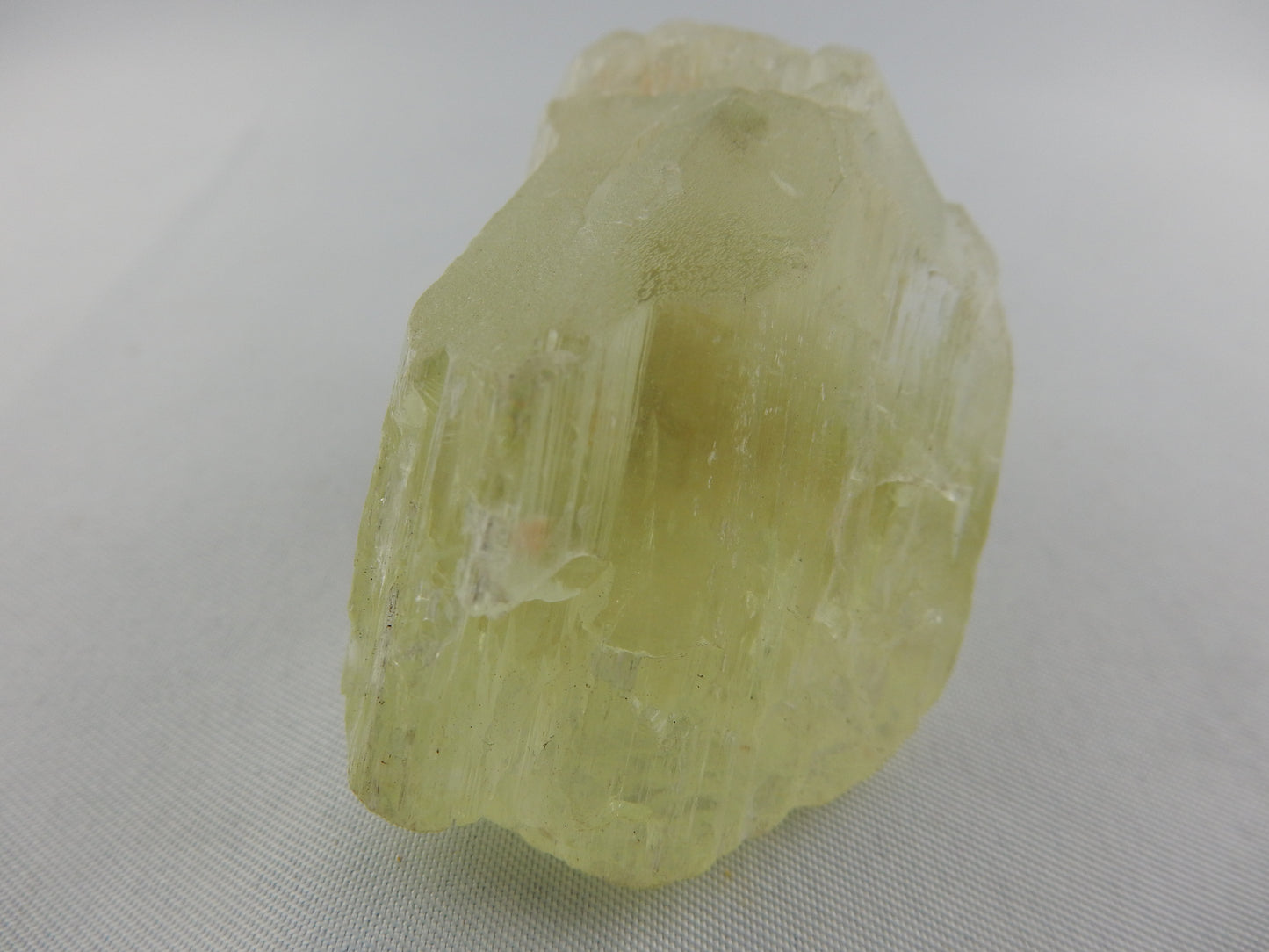 Kunzite - yellow-green Mountain
