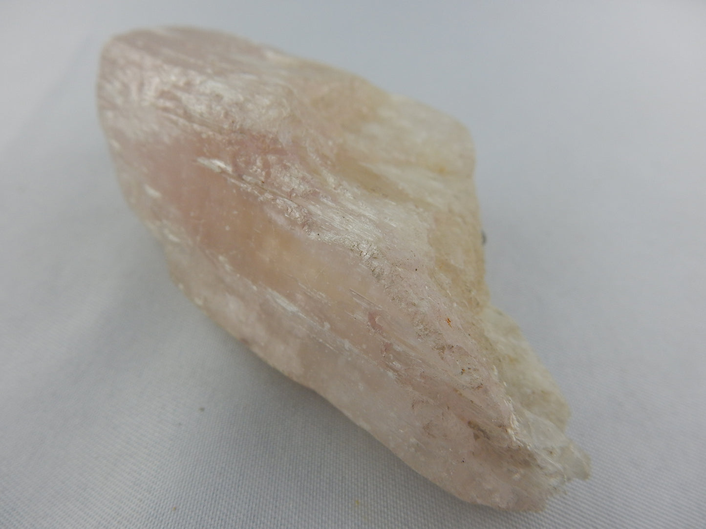 Kunzite - yellow-pink Crystal