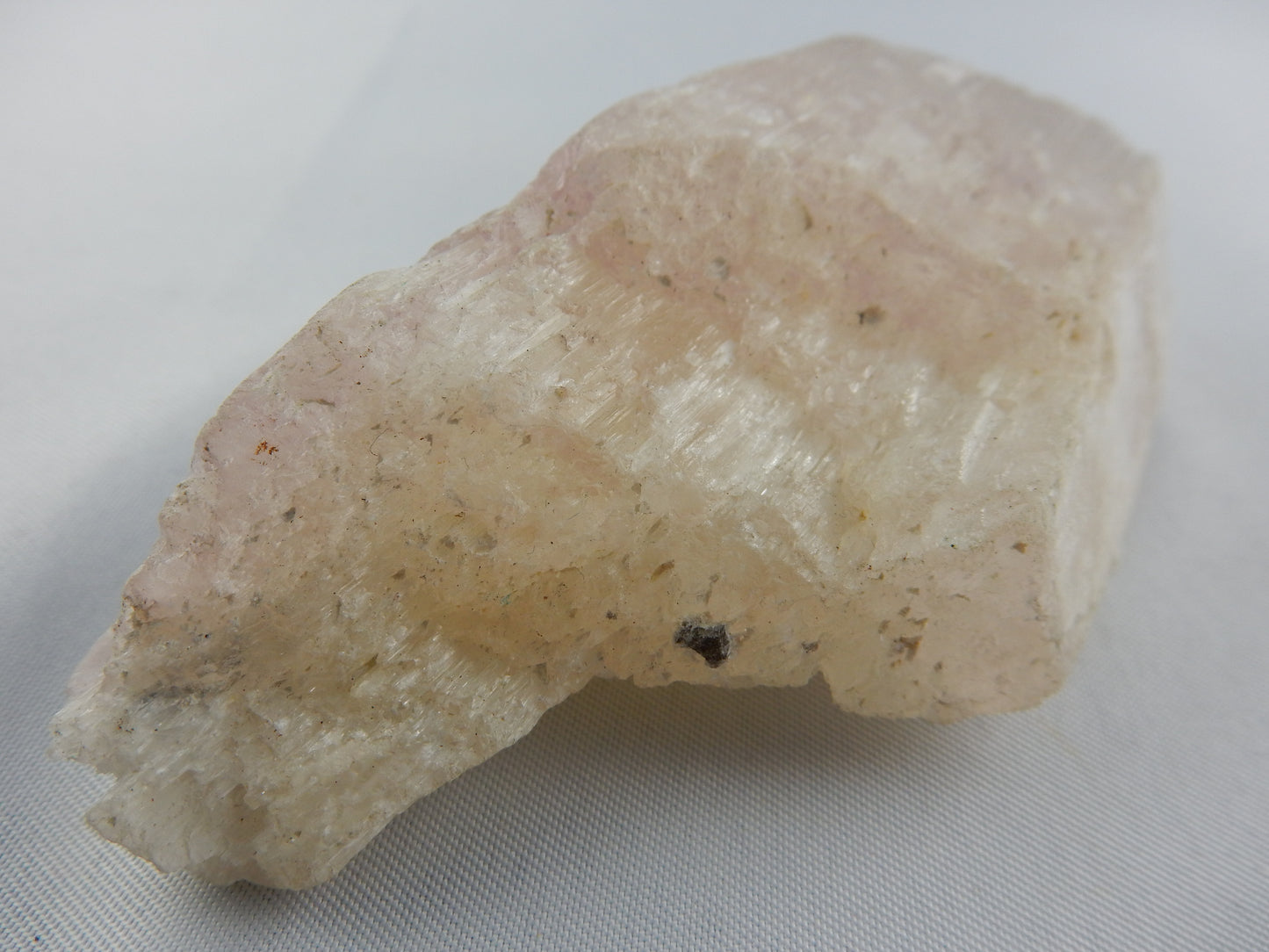 Kunzite - yellow-pink Crystal