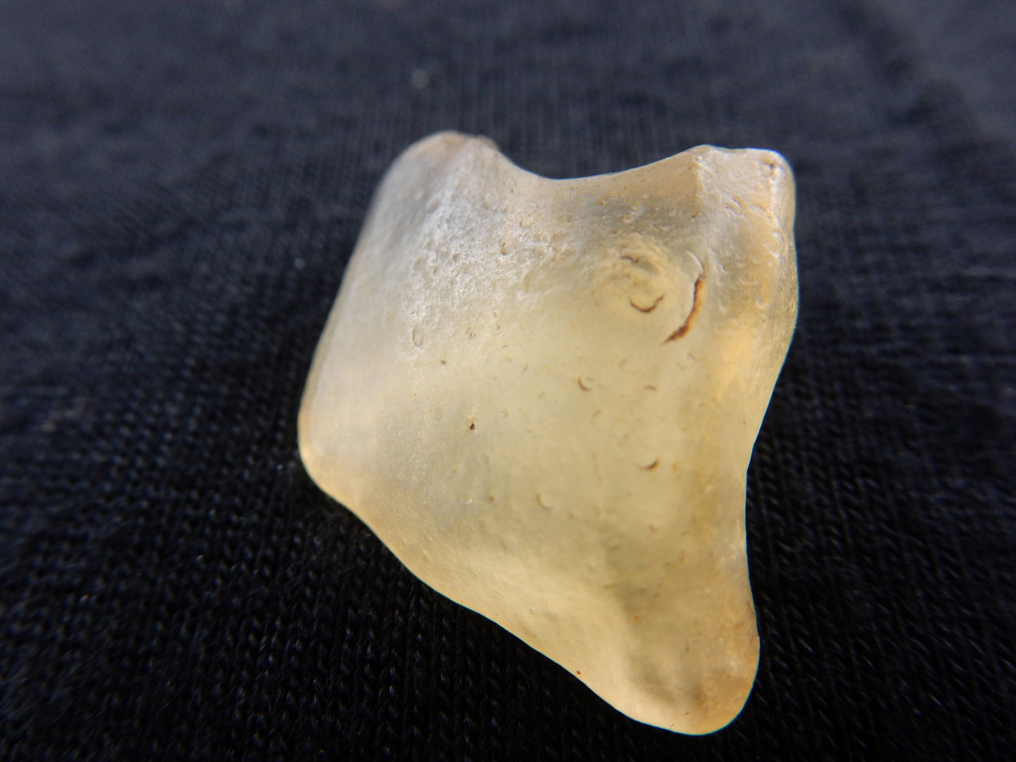 wind-polished amber natural Libyan glass of this amazing gemmy tektite from Sahara Desert