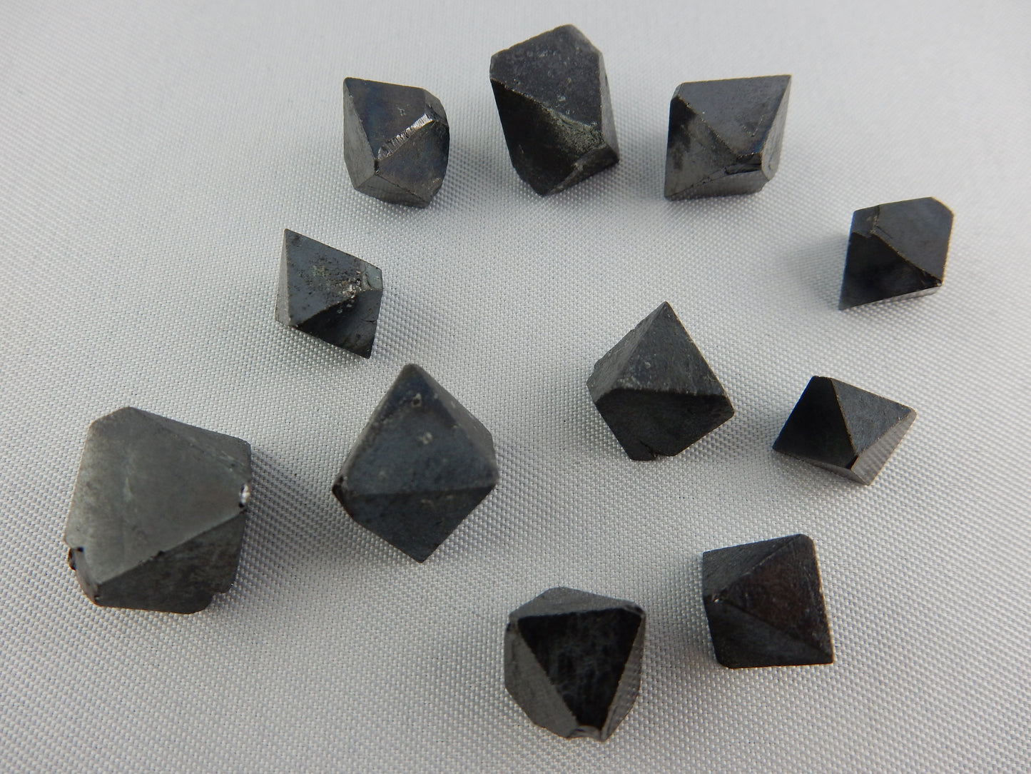 Magnetite Crystal Lot (11 pcs)