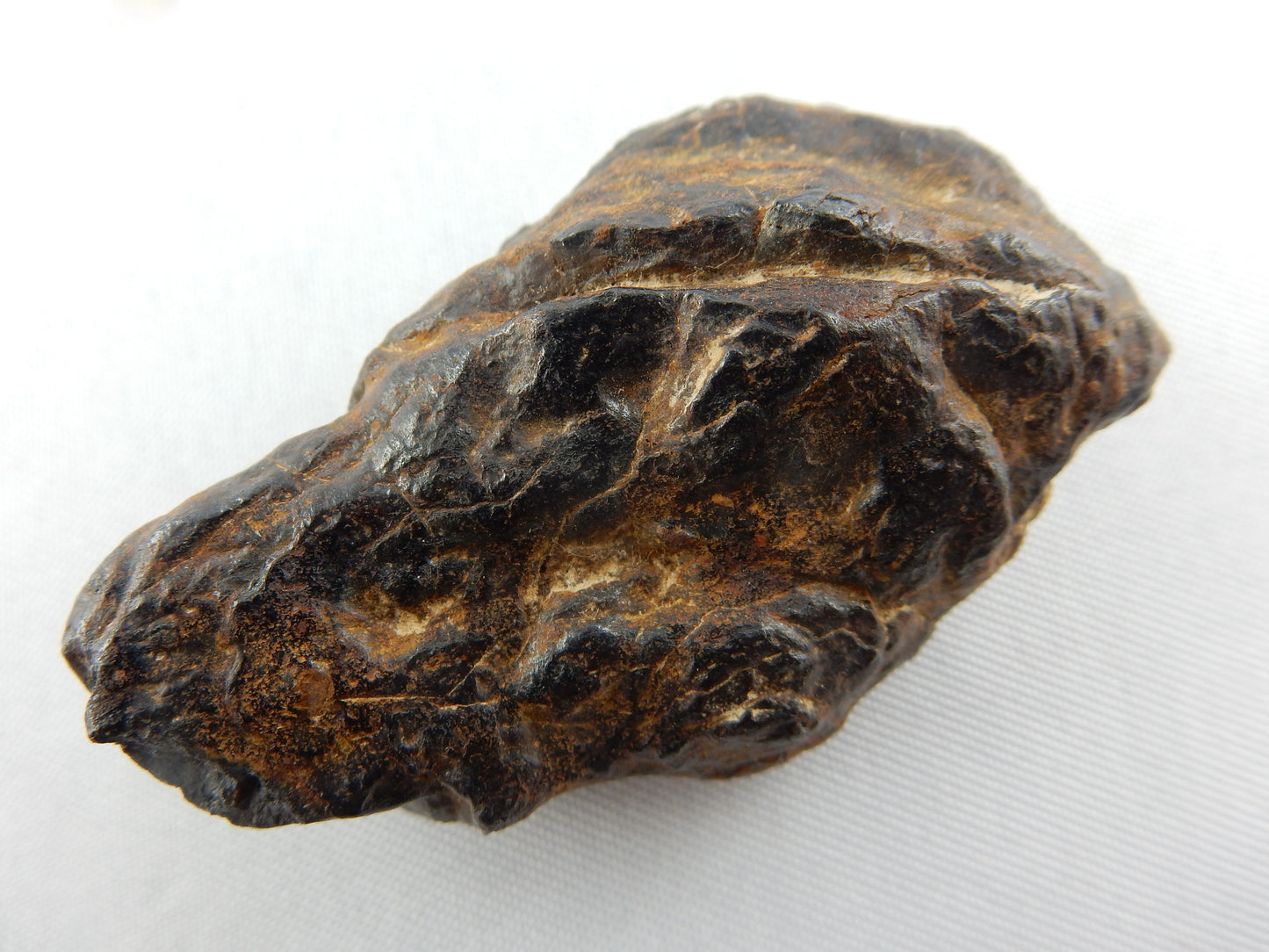 Meteorite Nantan, China - Octahedrite Iron-Nickle IAB type, witnessed 1516AD, great aero-shape