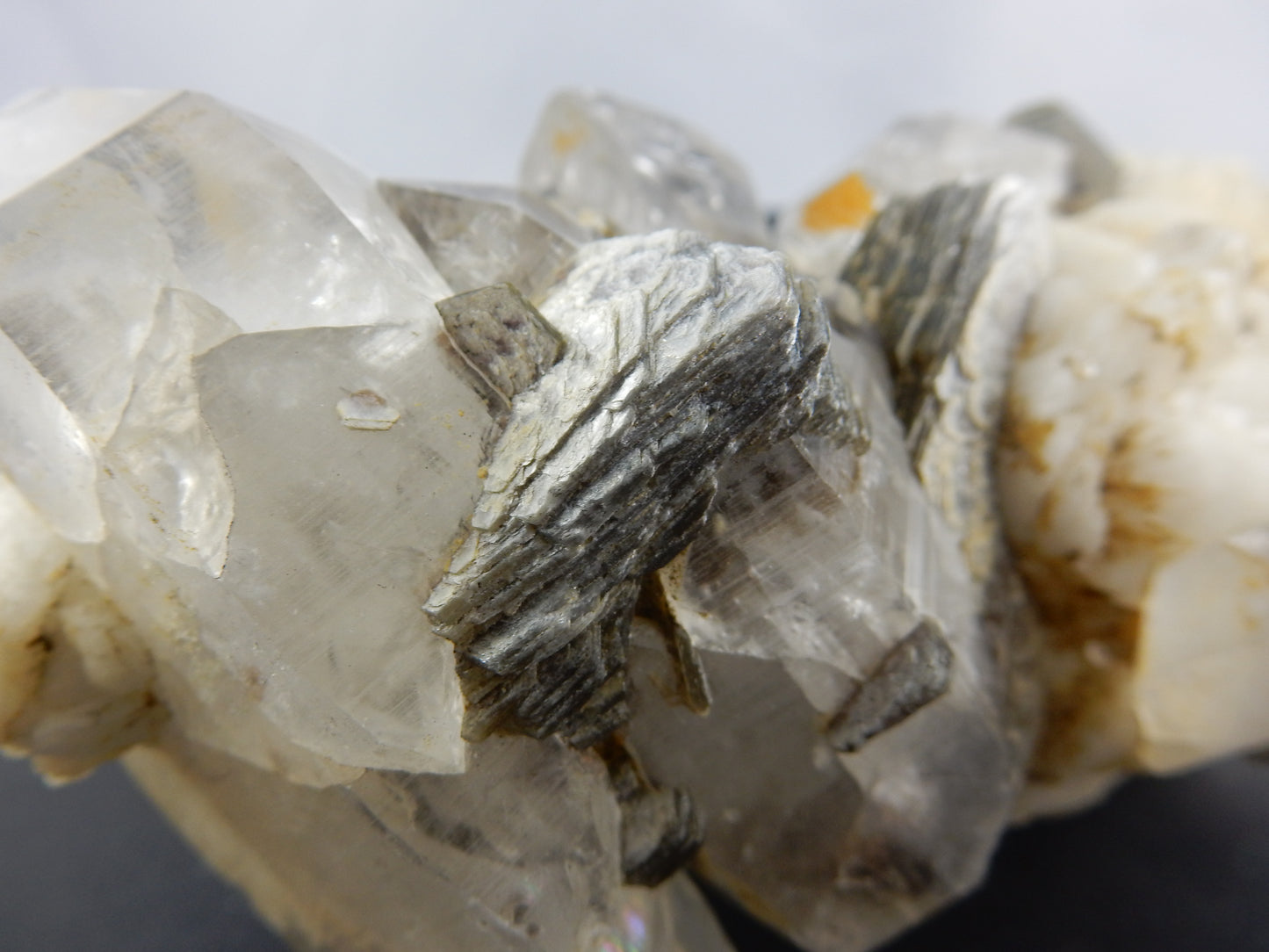 Quartz - DT Tabbys with Muscovite on Feldspar