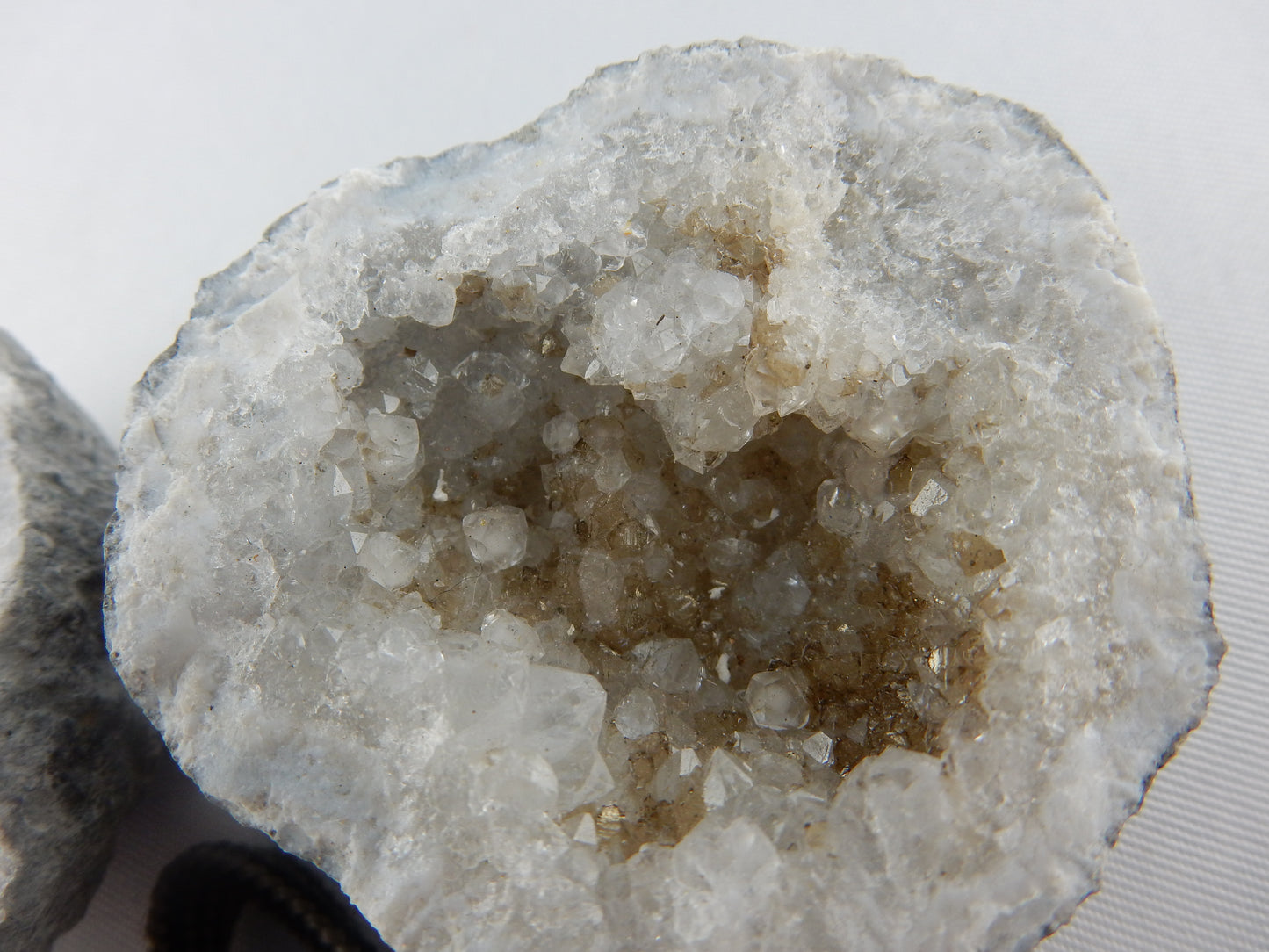 Quartz and Calcite/Baryte Geode