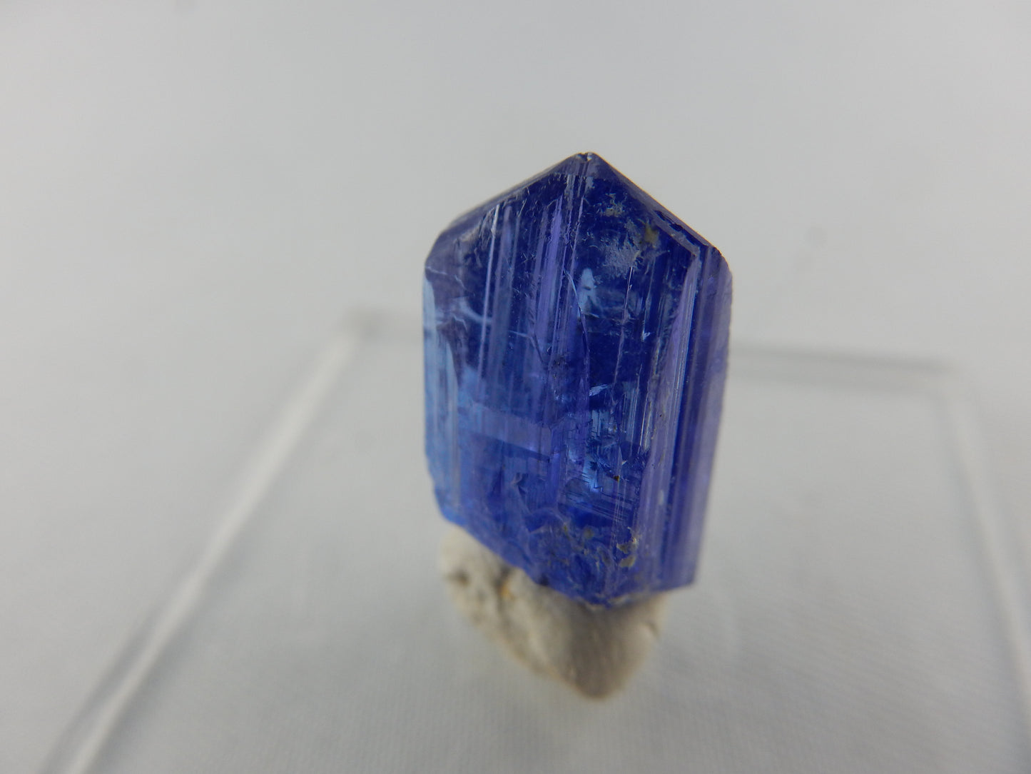 Tanzanite - super fine stubby Crystal