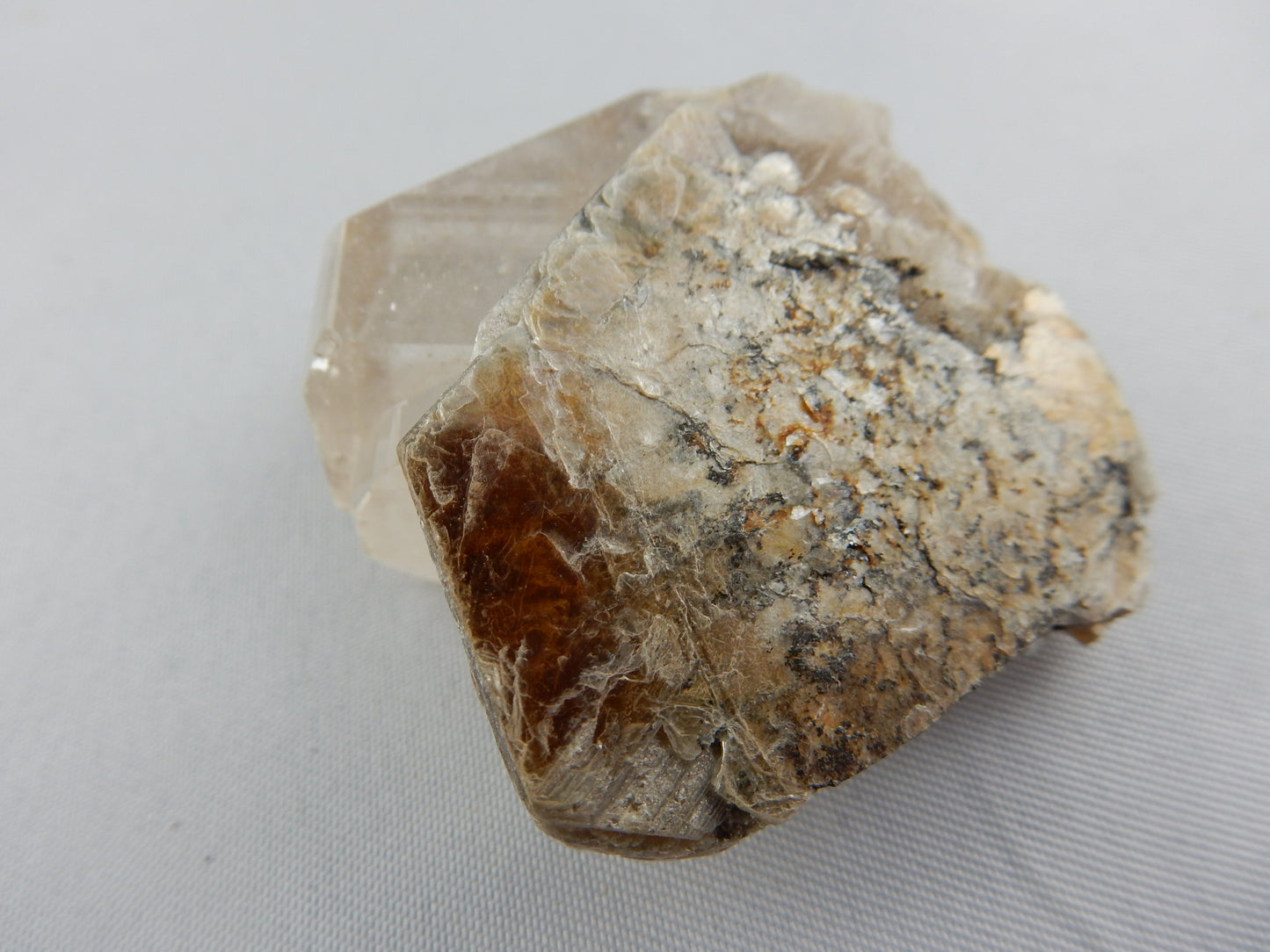 Topaz - Amber well terminated