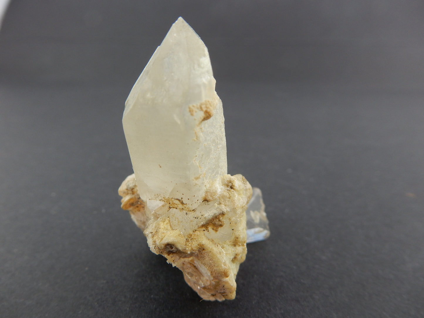 Topaz on Quartz