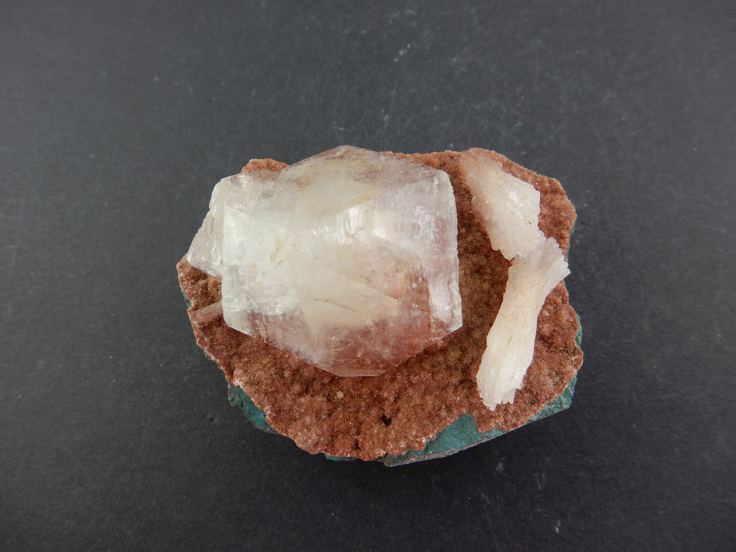 Apophyllite and Heulandite