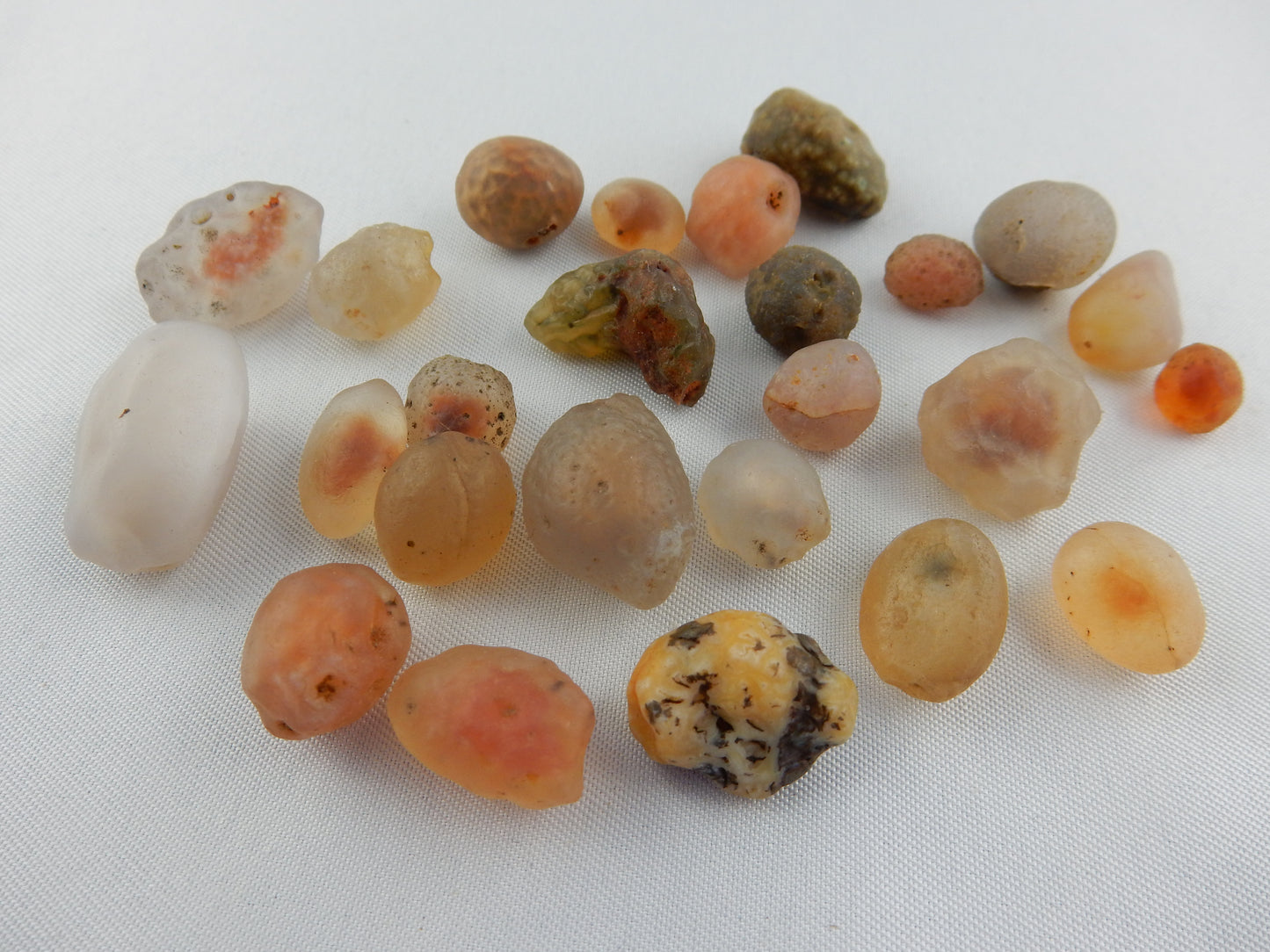amazing natural agate "beads" polished by nature in the Gobi deserts of Mongolia