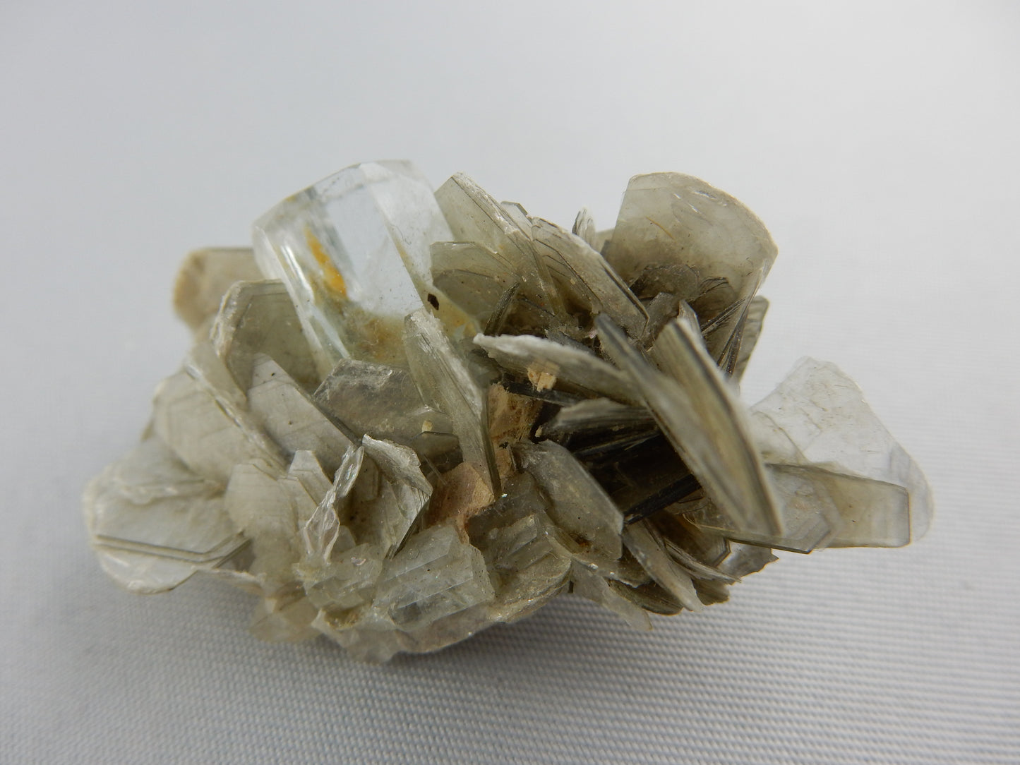 Aquamarine on Muscovite