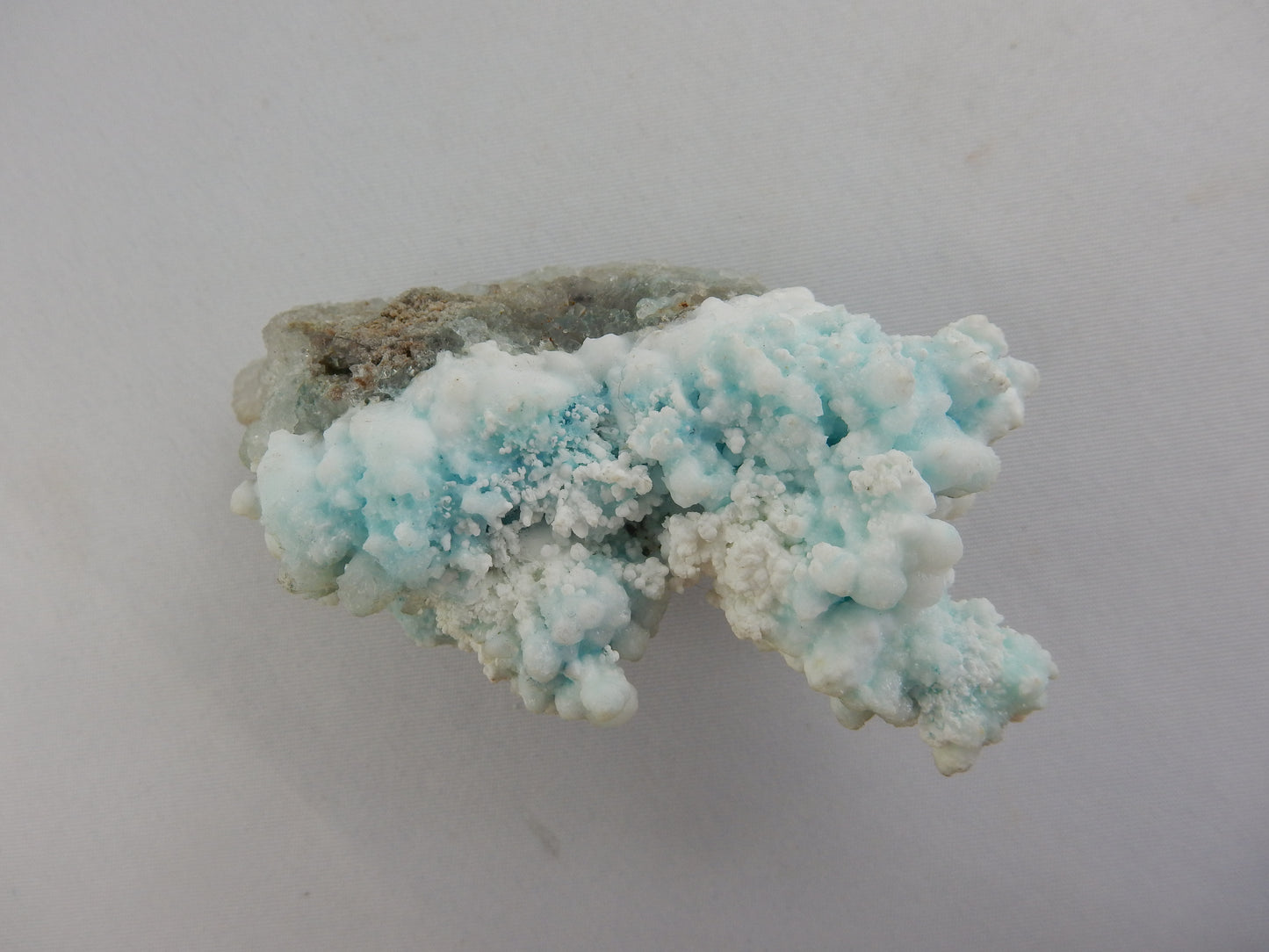 Aragonite snow blue
