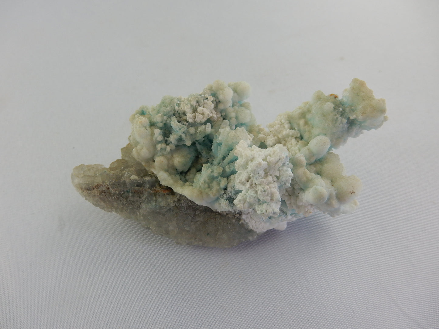 Aragonite snow blue