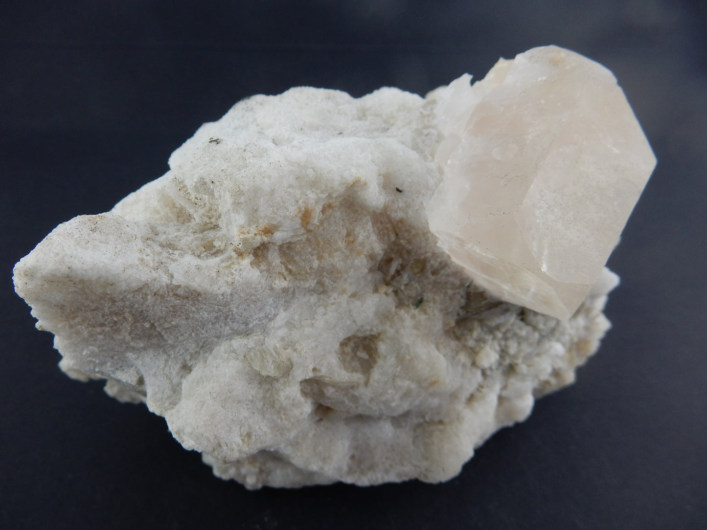 Beryl - Morganite?