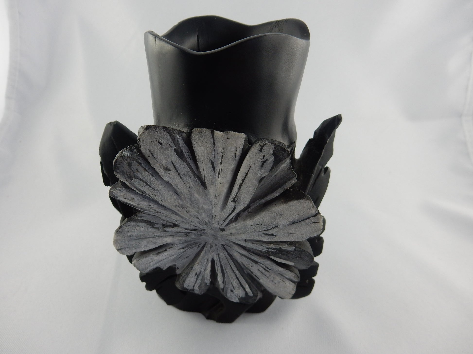 Chrysanthemum stone - natural crystal of celestine-calcite, carved into a gorgeous vase