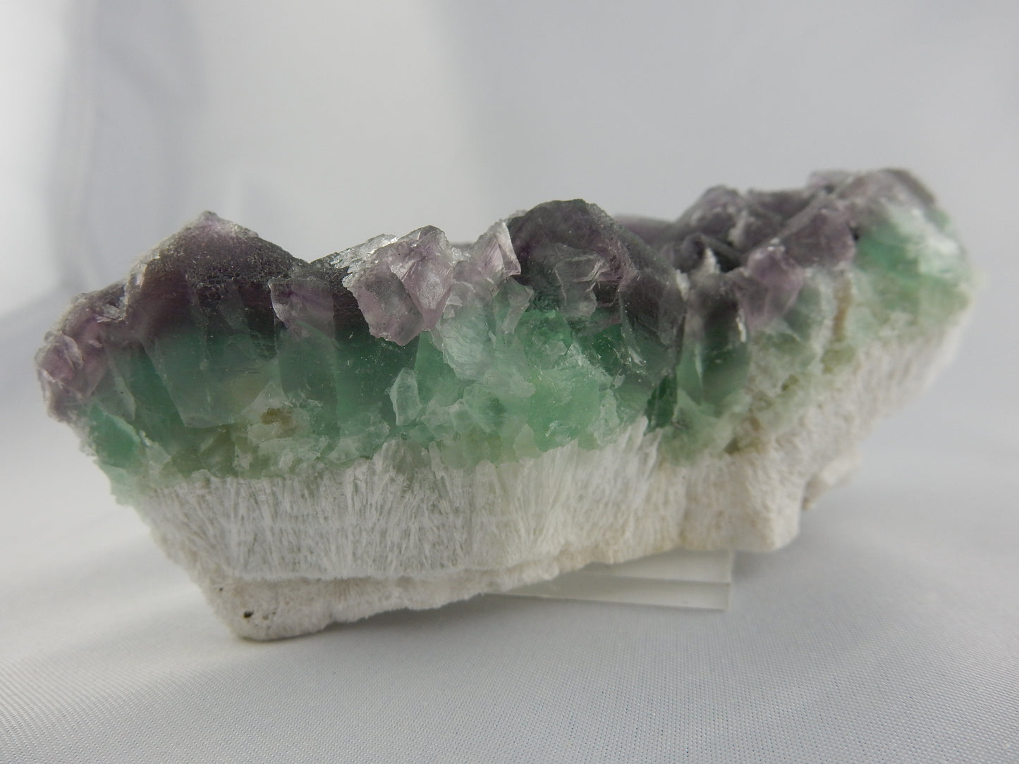 Fluorite Pyramids on Quartz