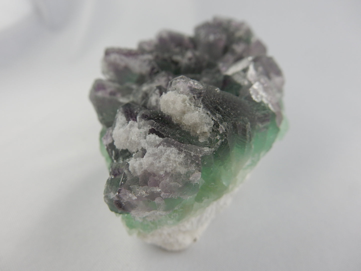 Fluorite Pyramids on Quartz