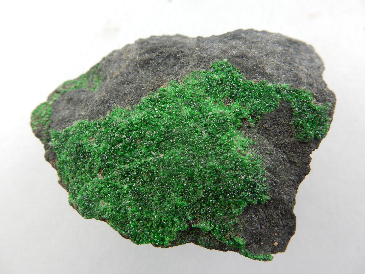 Garnet - Uvarovite Druse