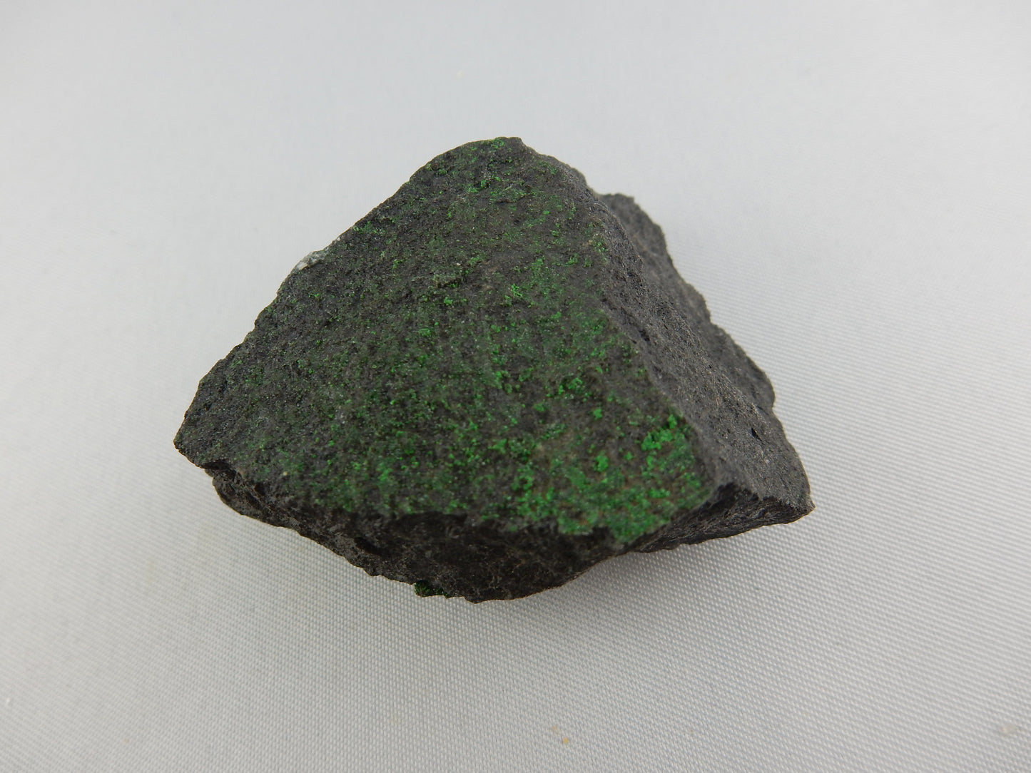 Garnet - Uvarovite Druse