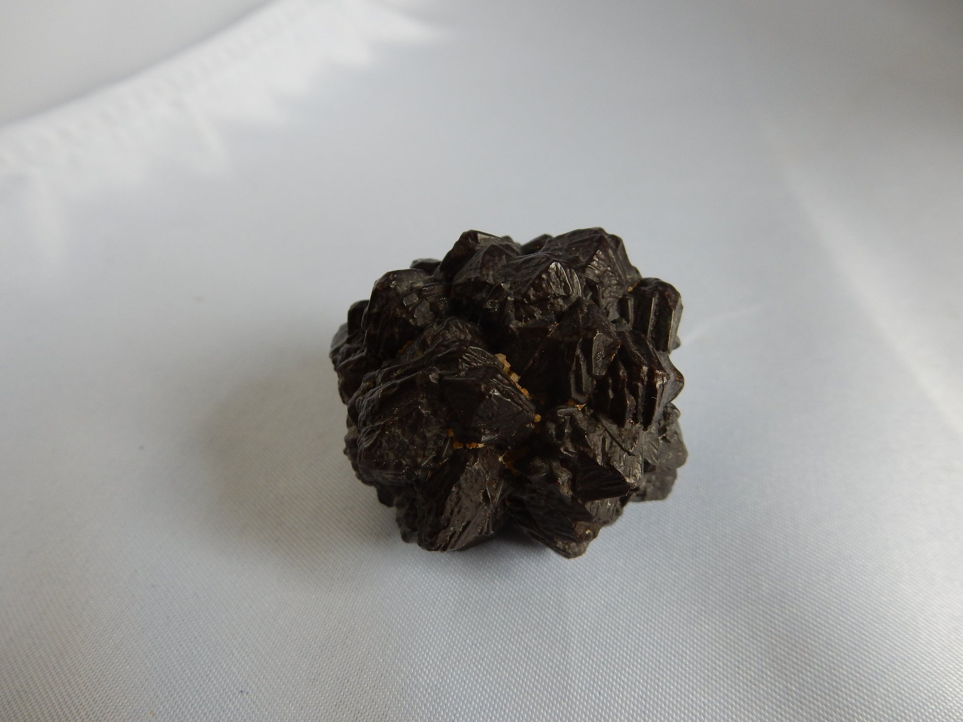 Cool pseudomorph of pyrite into goethite/hematite