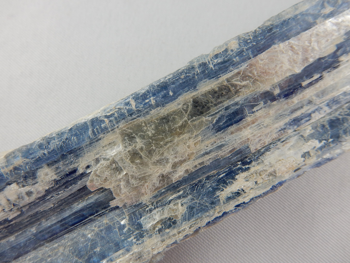 Kyanite - BIG Blade