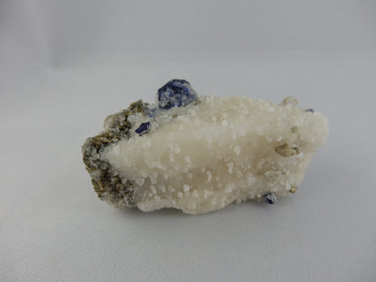 Lazurite on Calcite with Pyrite