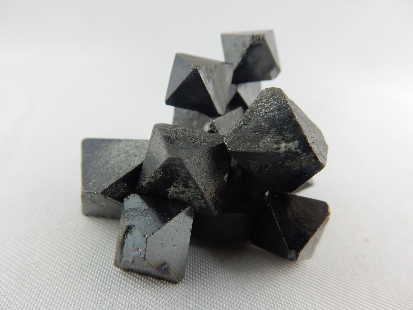 Magnetite Crystal Lot (12 pcs)