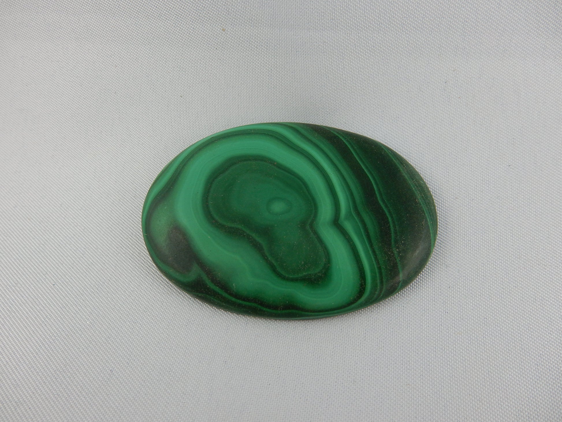Beautiful bands of bright green Malachite Cab