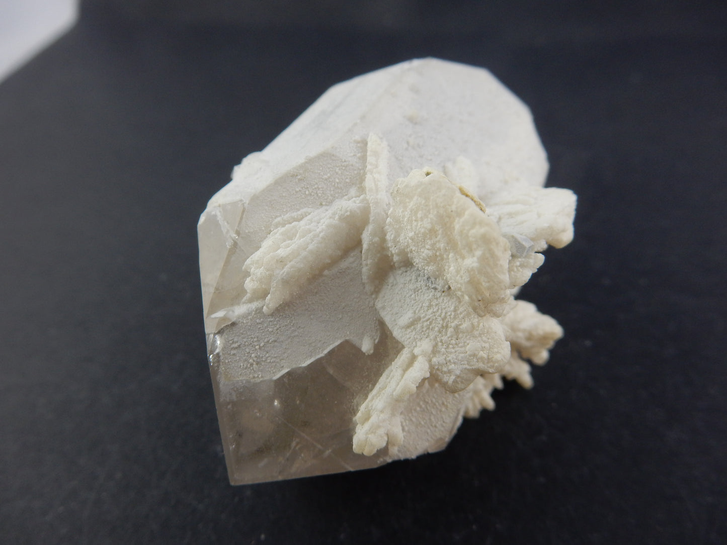 Quartz - DT "Floater"