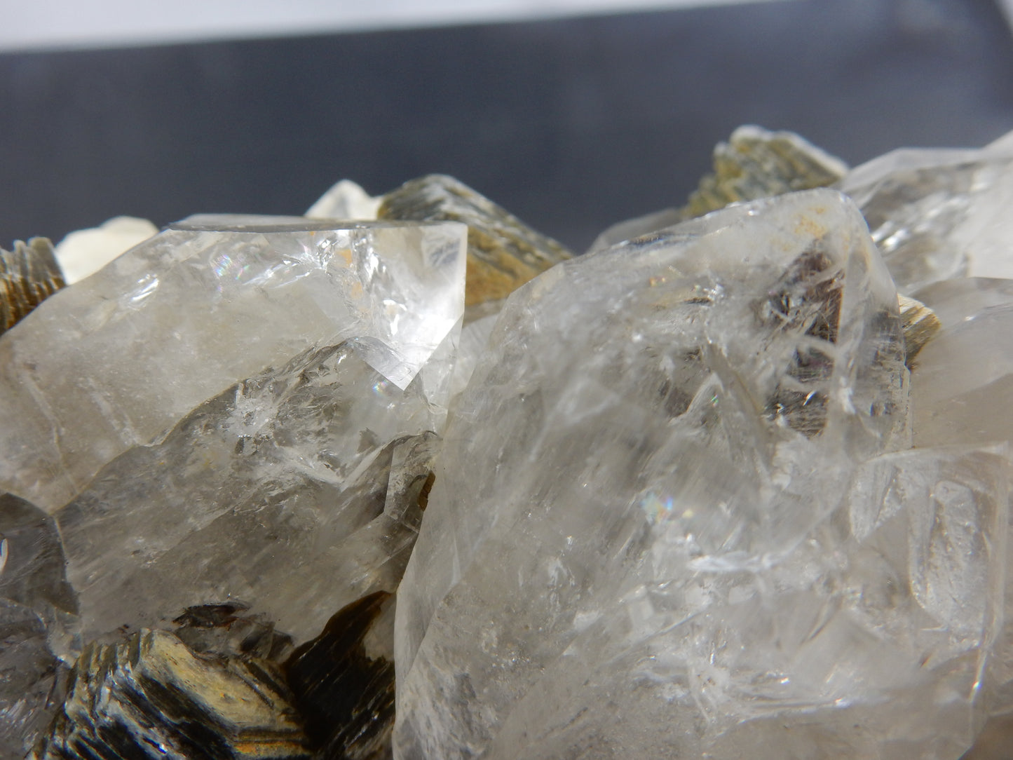 Quartz - DT Tabbys with Muscovite on Feldspar