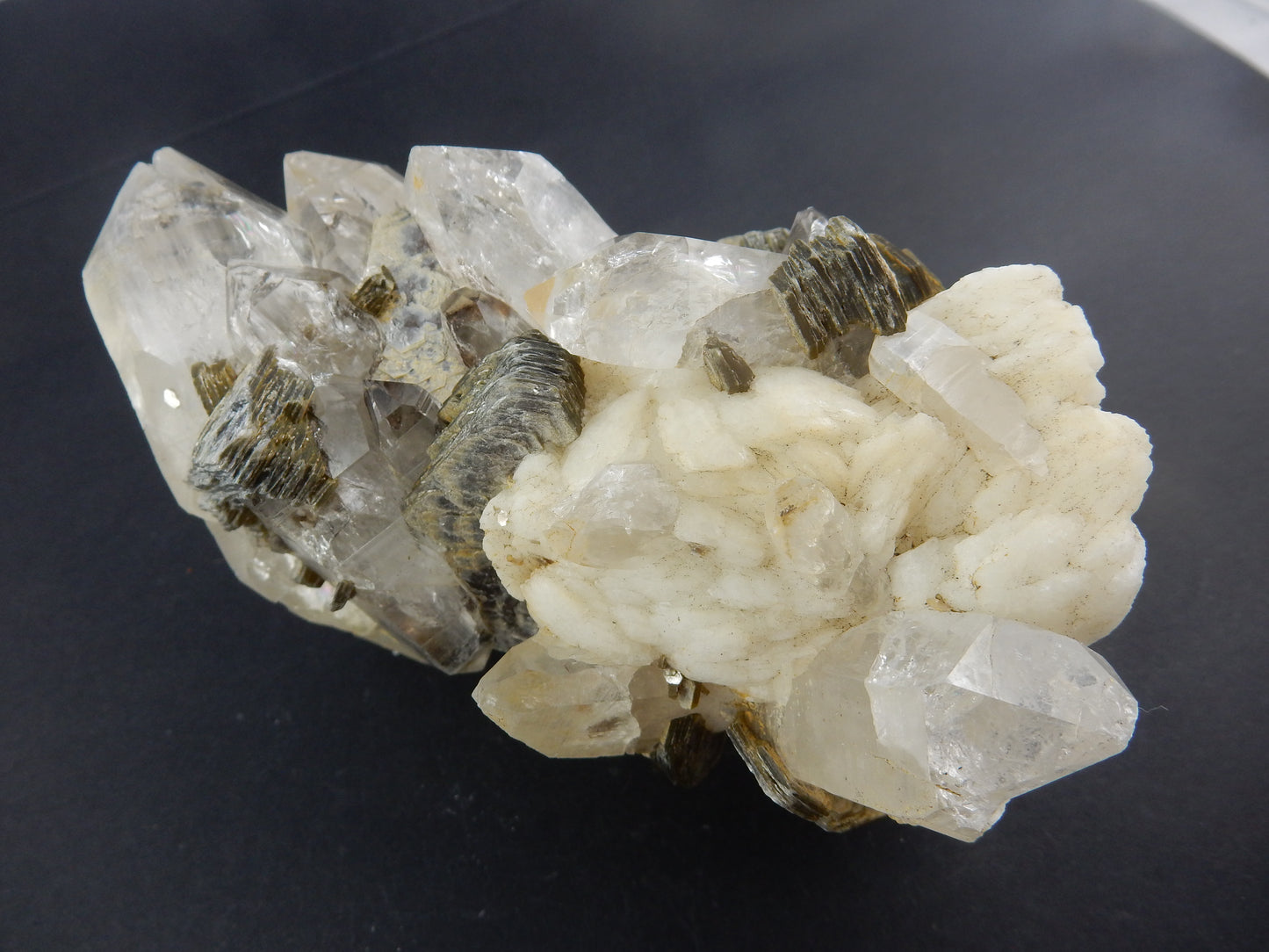 Quartz - DT Tabbys with Muscovite on Feldspar