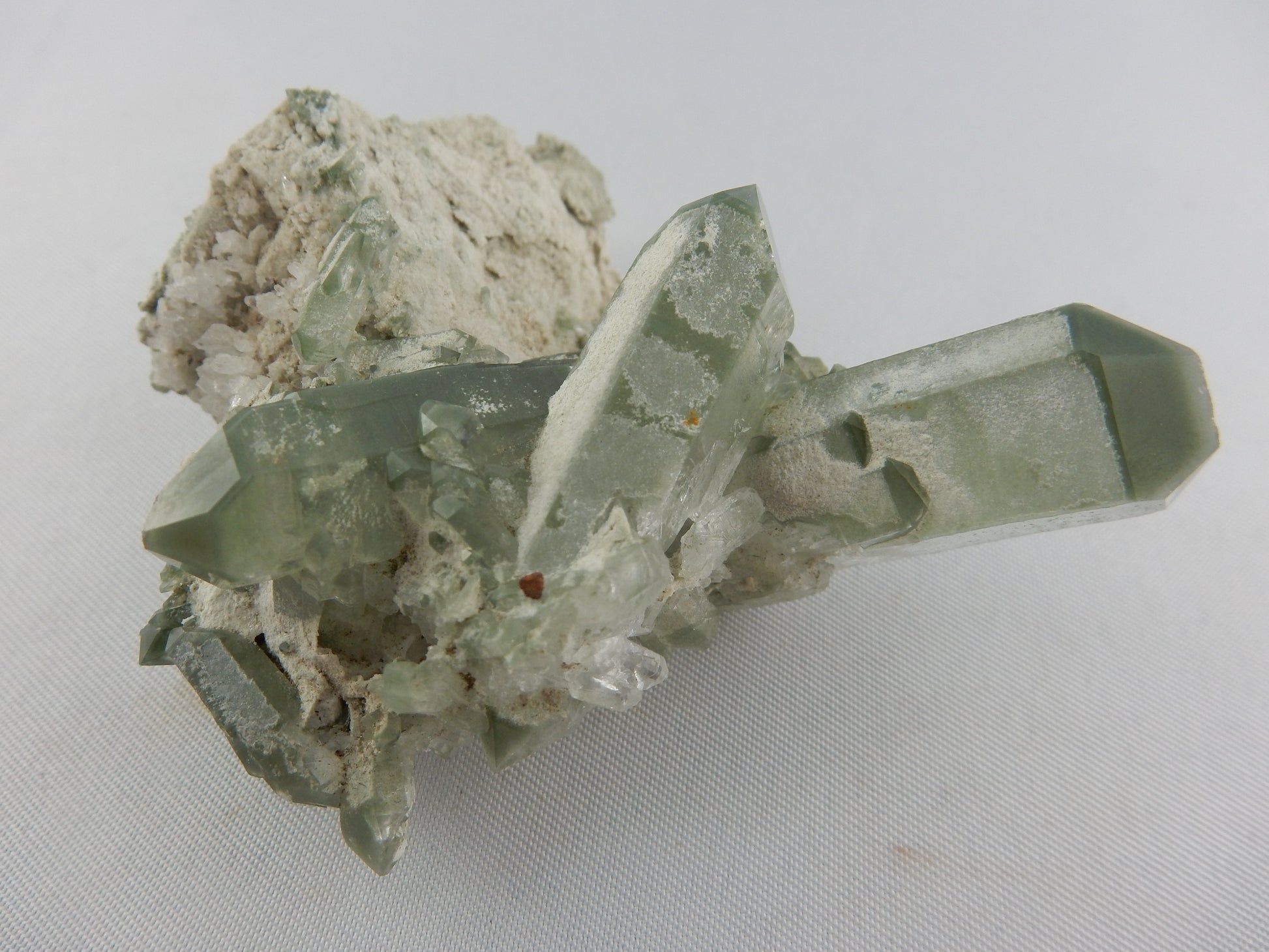 perfect "Tabby" cluster of dark green quartz (rare) of chlorite inclusions - multiple crystals and fine terminations