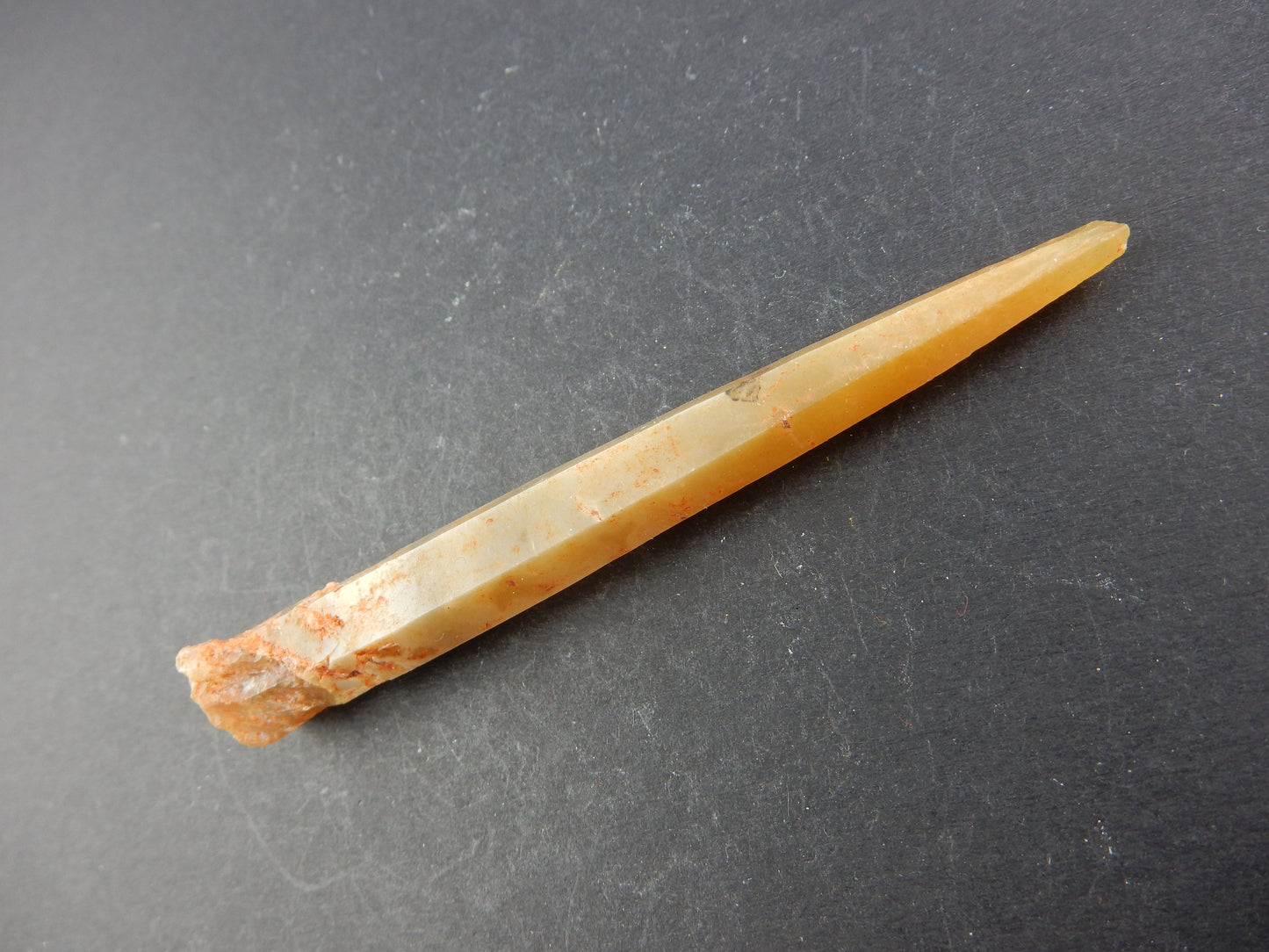 Sharp orange laser quartz or wand