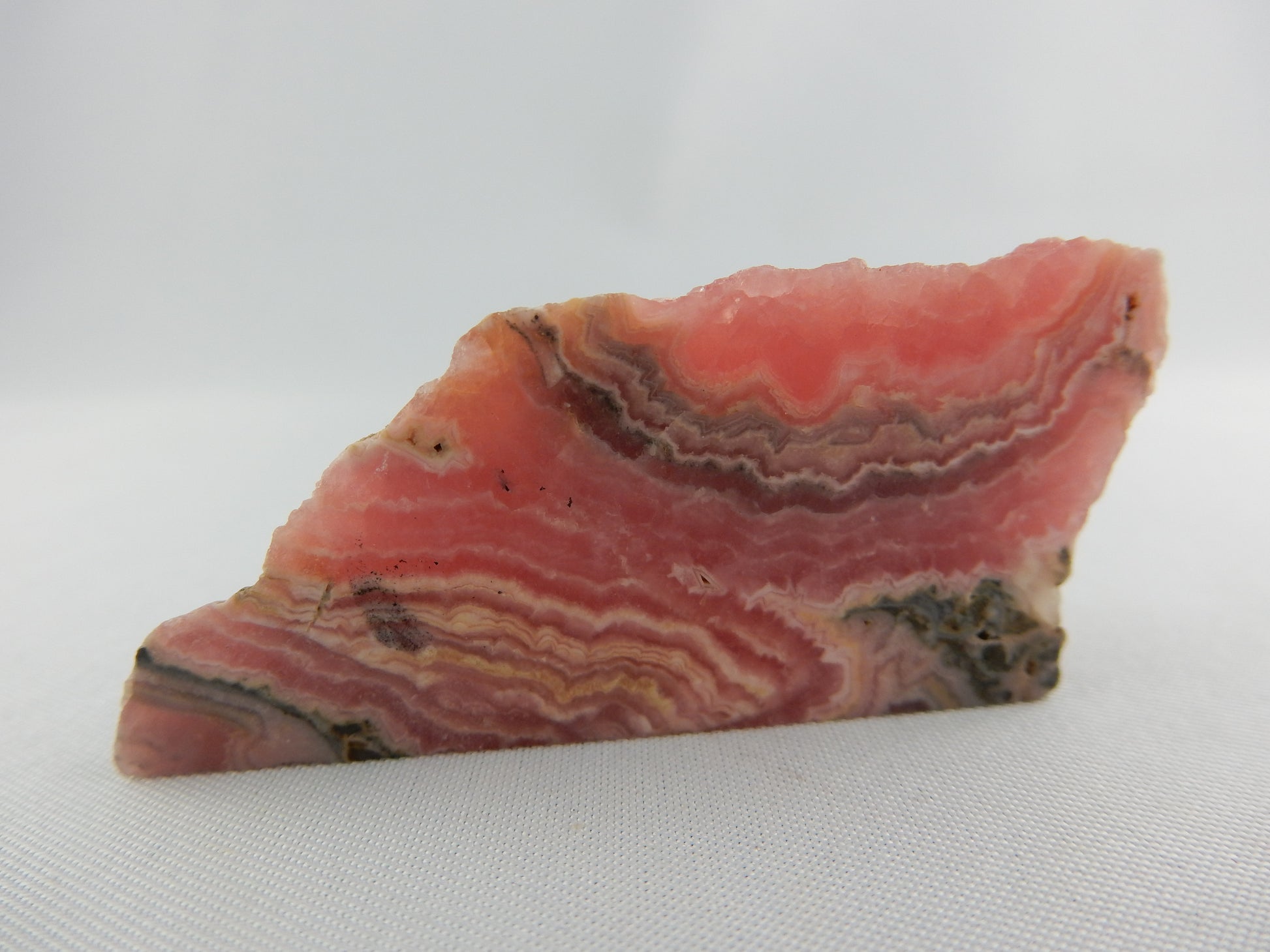 unique (Argentina) banded-botryoidal cherry red - pink - white with siderite Rhodochrosite - natural one side
