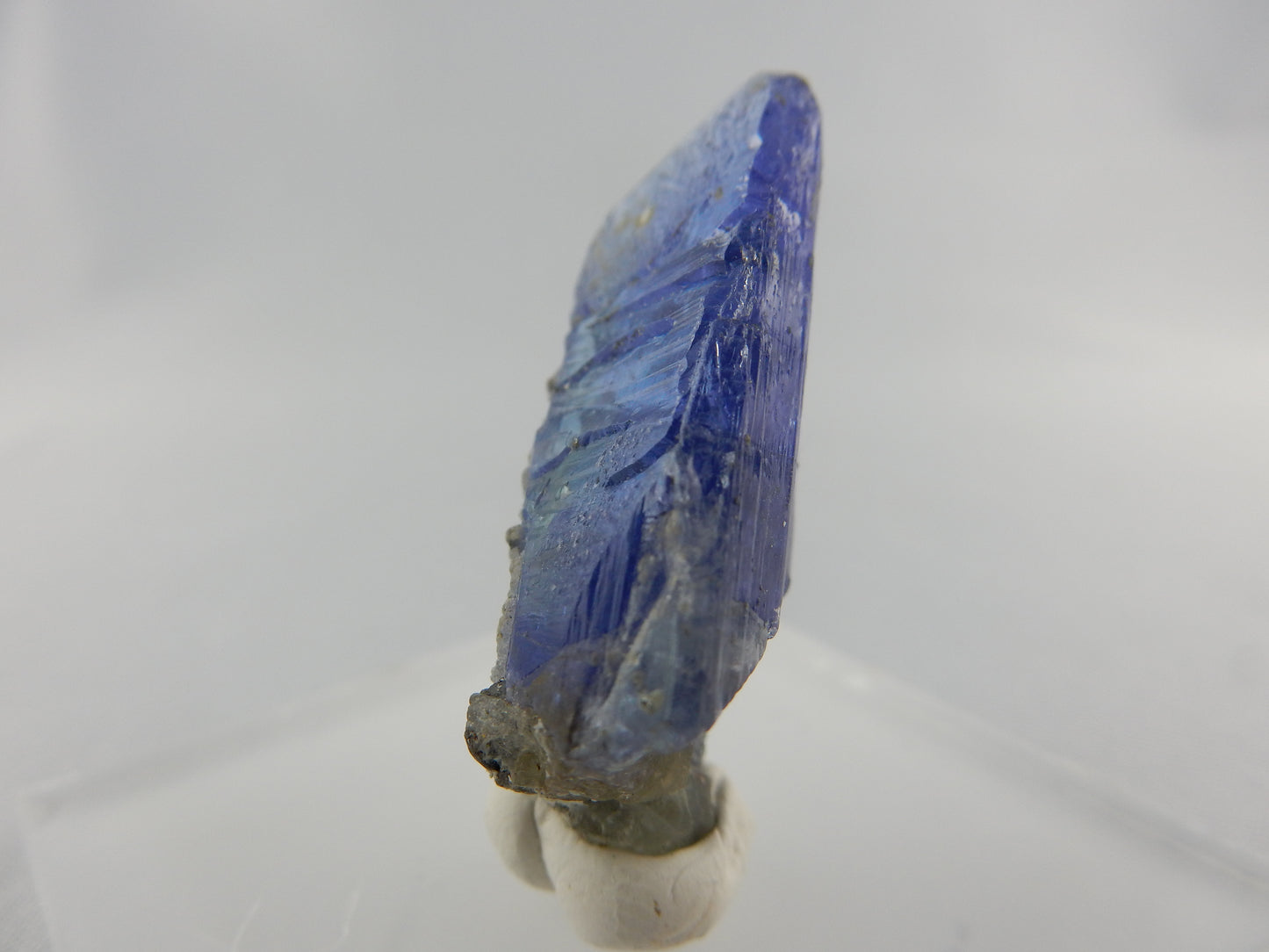 Tanzanite- single gemmy Crystal