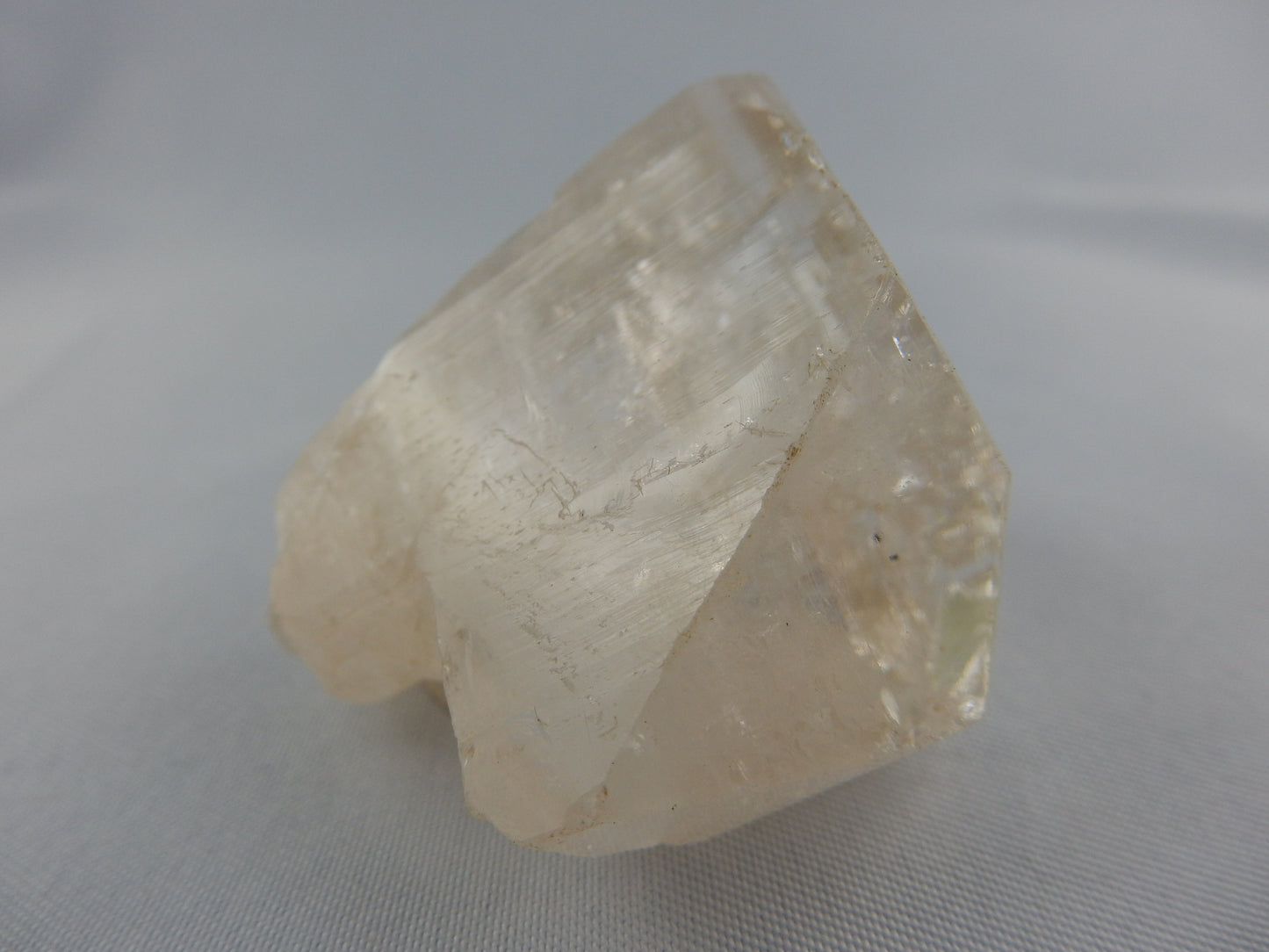 Topaz - large super gemmy facet-grade, sharp complex terminations