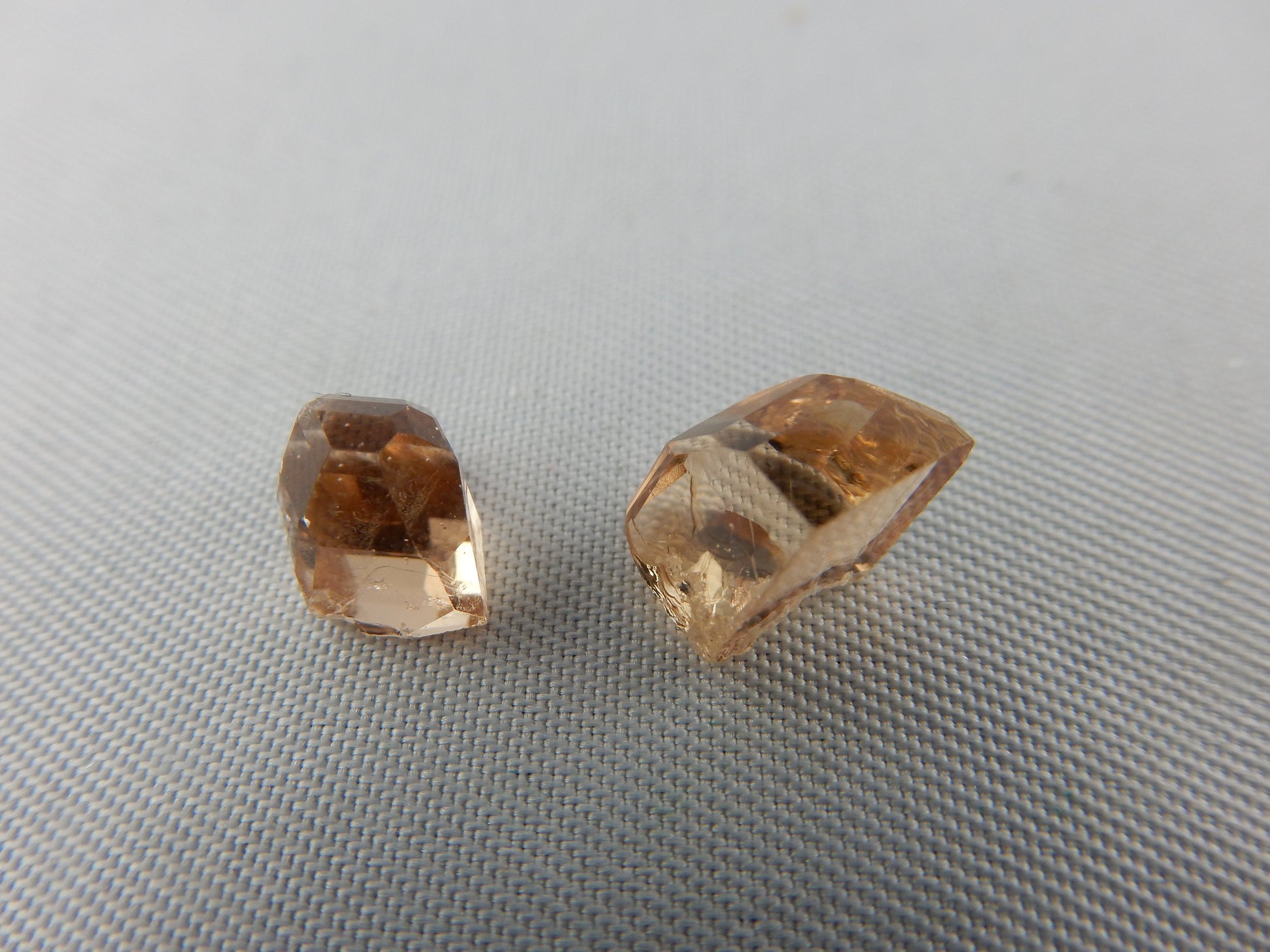 super clear-gemmy classic champagne colour undamaged terminated Topaz points