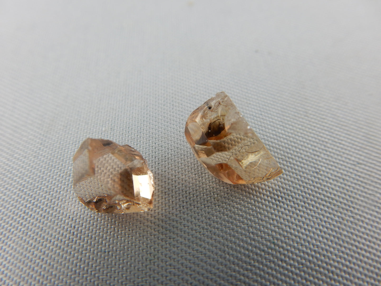 Topaz Gem Points - Lot (2 pcs)