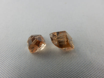 Topaz Gem Points - Lot (2 pcs)