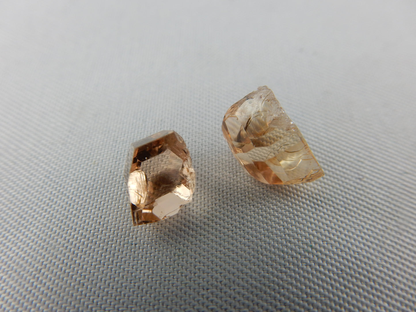 Topaz Gem Points - Lot (2 pcs)