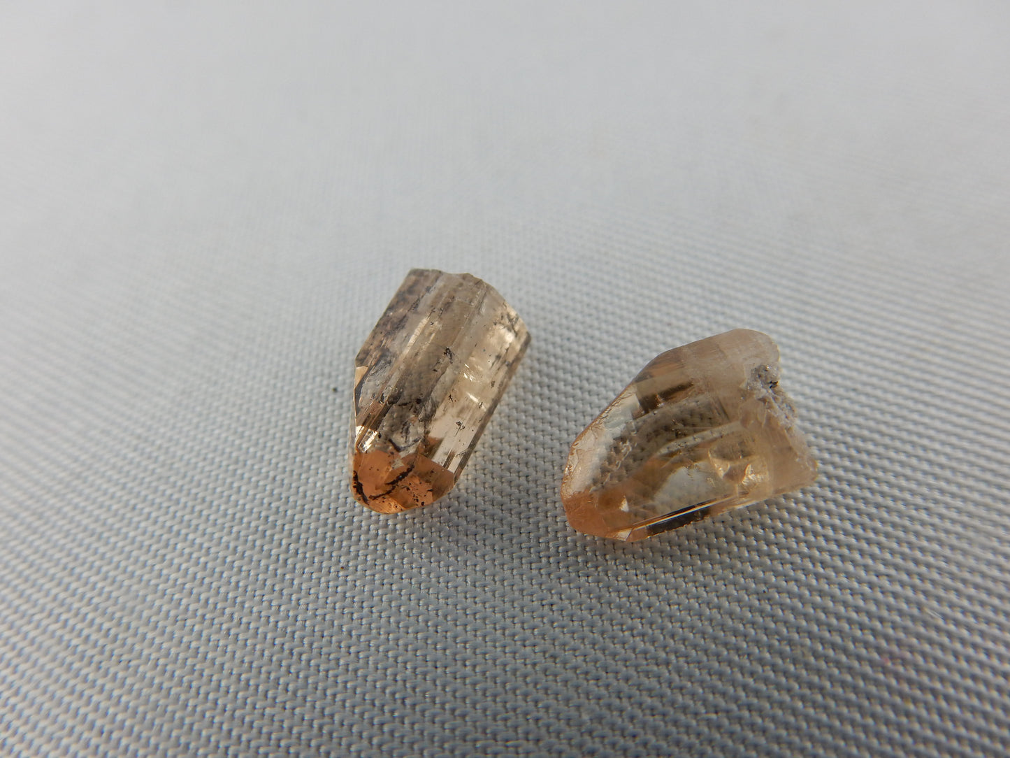 Topaz Gem Points - Lot (2 pcs)