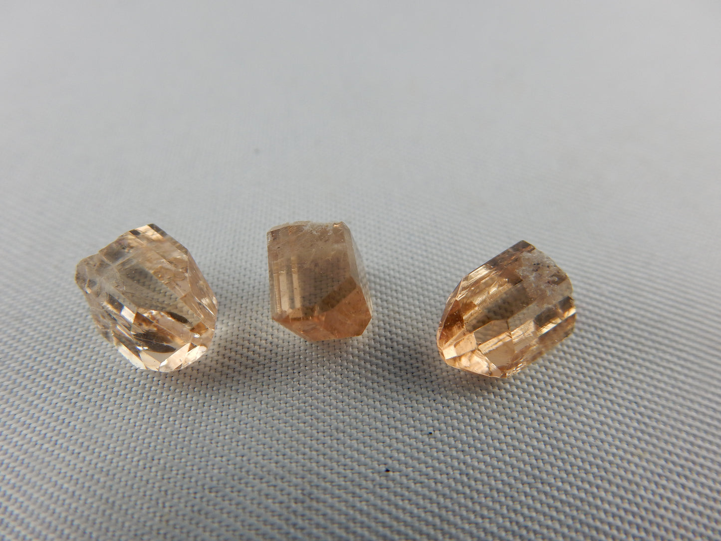 super clear-gemmy classic champagne colour undamaged terminated Topaz points 